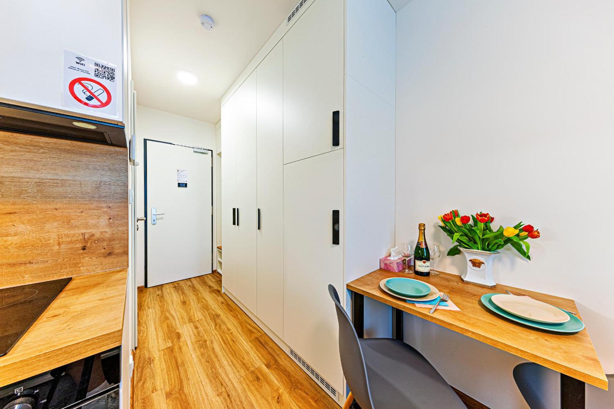 Kora Apartments Andel Prága Kültér fotó